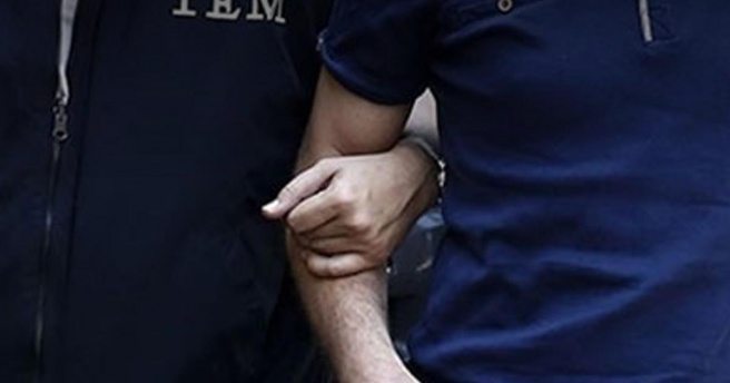 Mardin`de eski spor il müdürü FETÖ`den tutuklandı