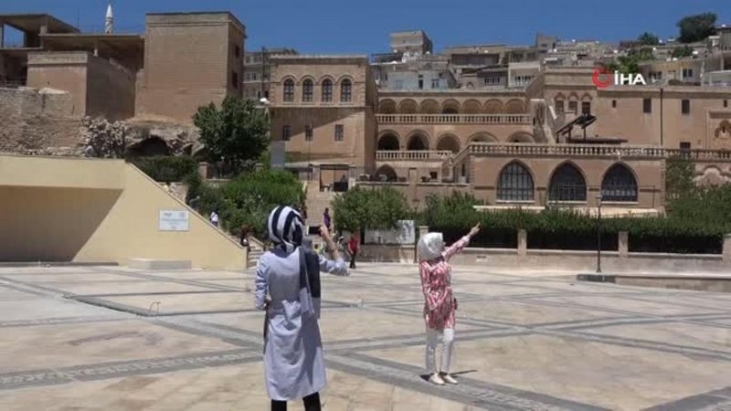 Mardin`e hafta sonu turist akını