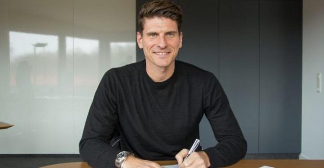 Mario Gomez Stuttgart`a döndü