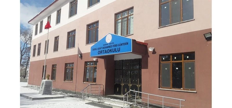 MUHTAR GENÇLERİ UNUTMADI