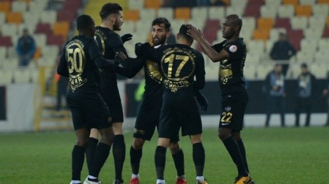 Osmanlıspor, Yeni Malatya`yı saf dışı bıraktı!