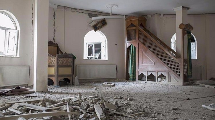 PKK'nın zarar verdiği camiler onarılıyor