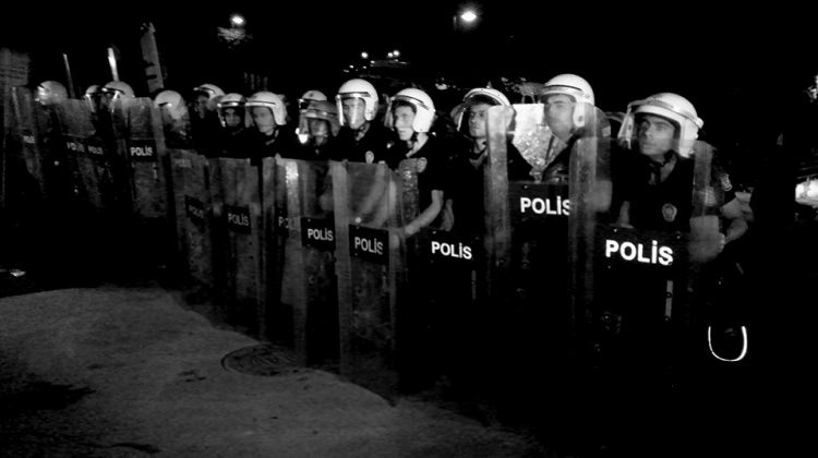 Polislere atılan o mesaj: Yarın asker oluyoruz!