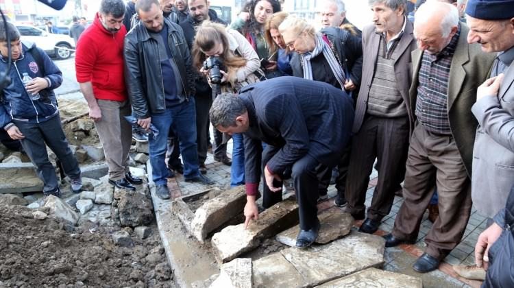 Rize'nin eski meydanı toprağın altından çıktı