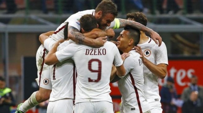 Roma deplasmanda Milan`ı dağıttı