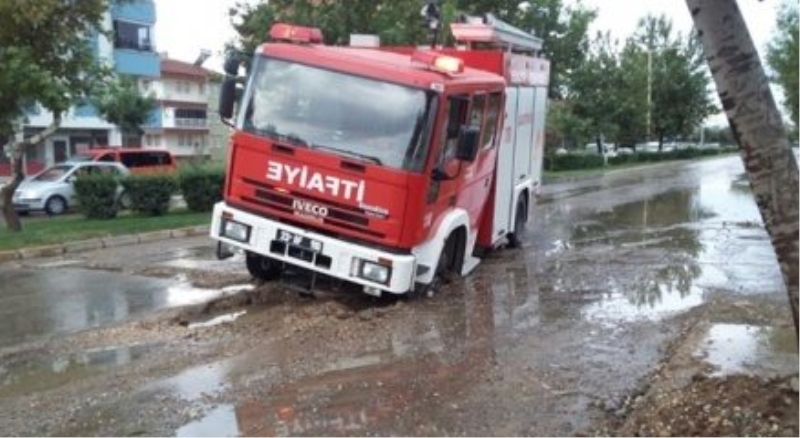 Sağanak yağış bu hale getirdi!