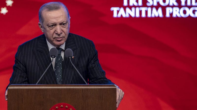 Son Dakika! Cumhurbaşkanı Erdoğan: Milletimi saat 19.19`da balkonlarında İstiklal Marşı`mızı okumaya davet ediyorum