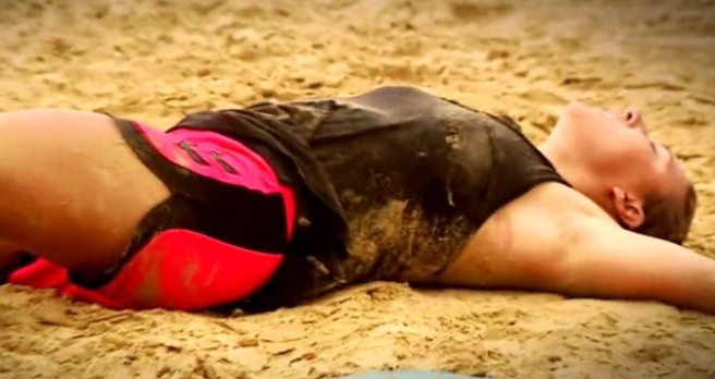 Survivor 2017 Yarışmacısı Elif, Oyun Sırasında Parkur Alanına Bayıldı