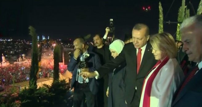 Tansu Çiller 15 Temmuz?u Anma Etkiliğine Katılıp, Erdoğan?la Sohbet Etti