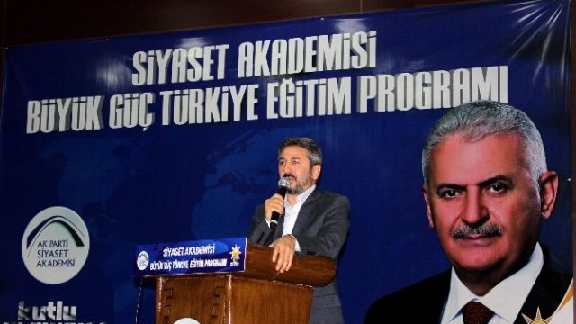 TBMM Başkanvekili Aydın Siyaset Akademisinin İlk Dersini Verdi