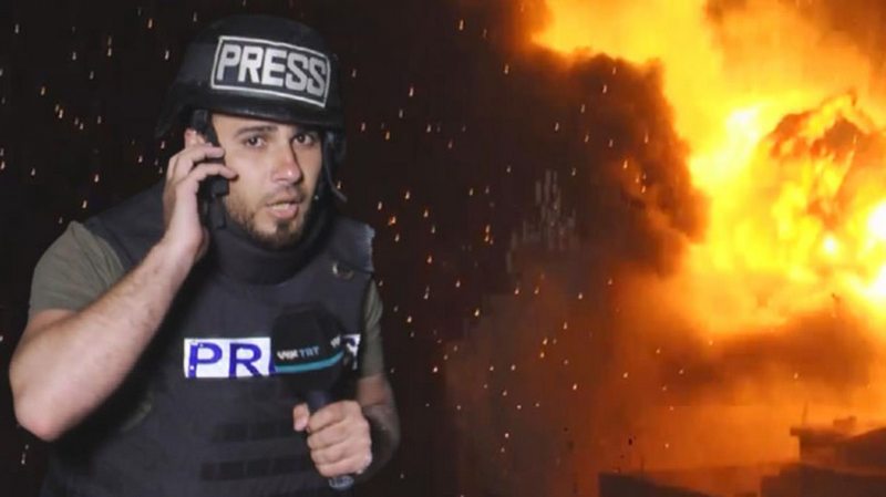 TRT Arabi muhabiri, canlı yayın esnasında İsrail`in bombalı saldırısına yakalandı