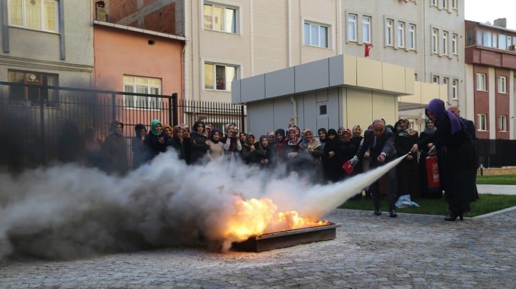 TÜRGEV'den yangın eğitimi