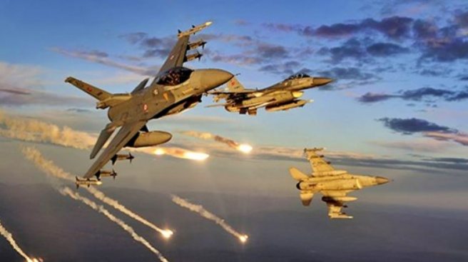Türk jetleri Kuzey Irak`ı vurdu!