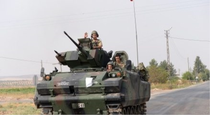 Türk tankları sınırın iki tarafında da kuş uçurtmuyor