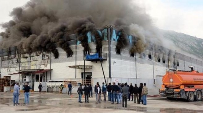 Ünlü market zincirine yangın şoku!