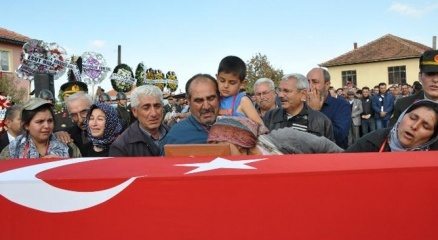 Uşak, şehidini gözyaşları arasında ebediyete uğurladı