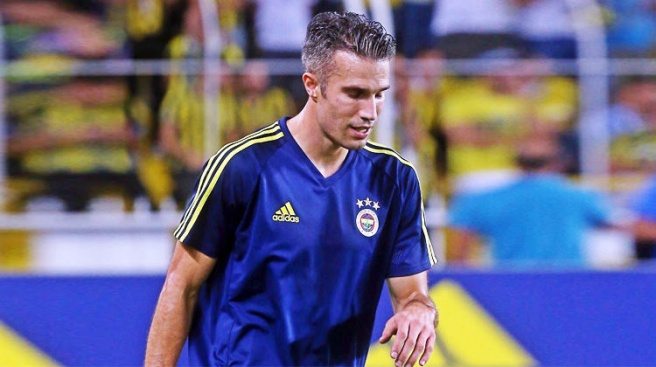 Van Persie Kadıköy`ü ikiye böldü!