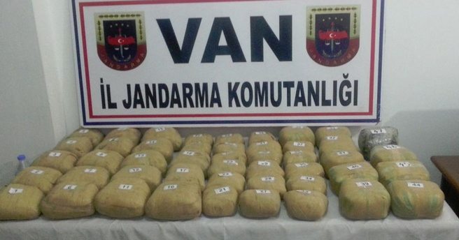 Van`da uyuşturucu operasyonu: 70 kilogram esrar ele geçirildi