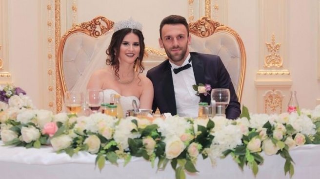 Vedat Muriç Kosova`da evlendi