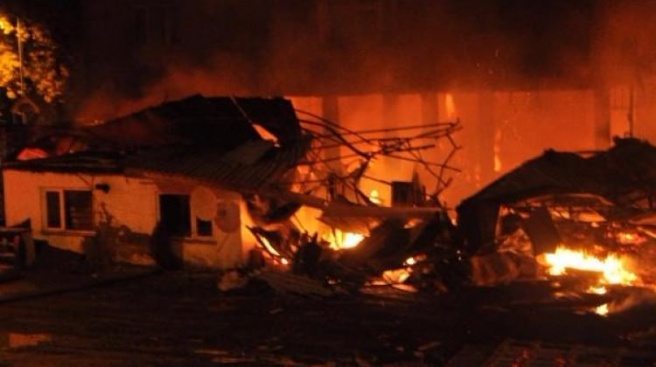 Zonguldak`ta mobilya fabrikası yandı